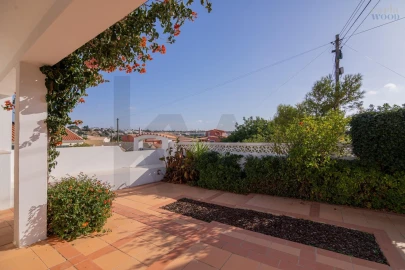 Moradia T4 para Venda em Albufeira e Olhos de Água