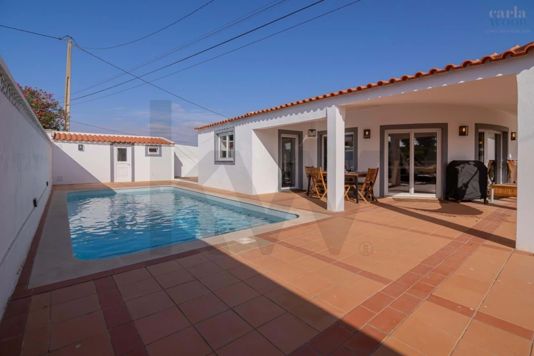 Moradia T4 para Venda em Albufeira e Olhos de Água Foto 1