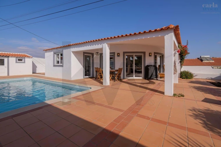 Moradia T4 para Venda em Albufeira e Olhos de Água Foto 2
