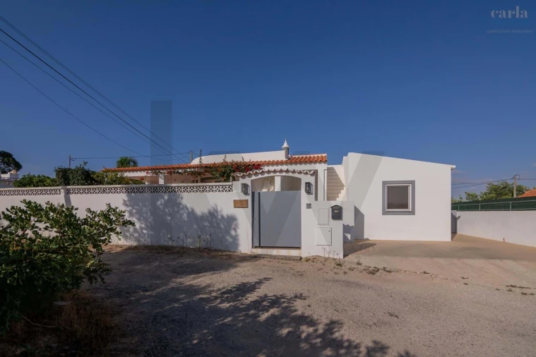 Moradia T4 para Venda em Albufeira e Olhos de Água Foto 11