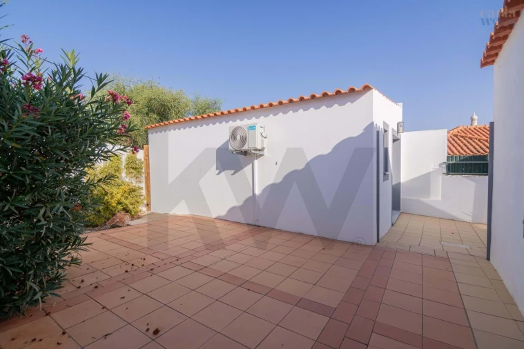 Moradia T4 para Venda em Albufeira e Olhos de Água Foto 19