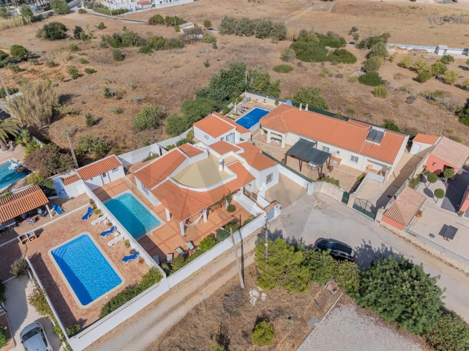 Moradia T4 para Venda em Albufeira e Olhos de Água Foto 4