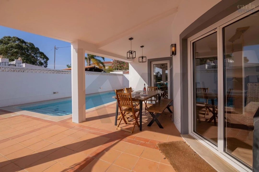 Moradia T4 para Venda em Albufeira e Olhos de Água Foto 35
