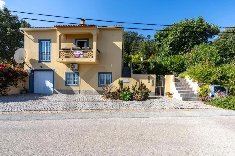 Moradia T3 para Venda em Monchique Foto 1