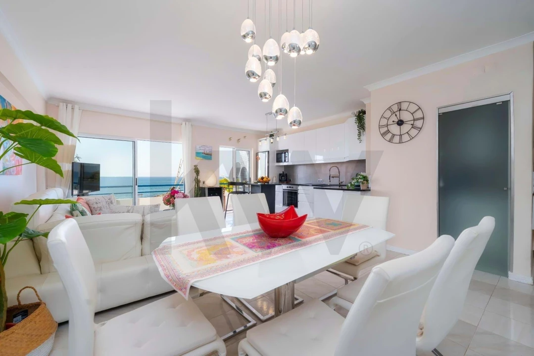 Apartamento T2 para Venda em Quarteira Foto 3
