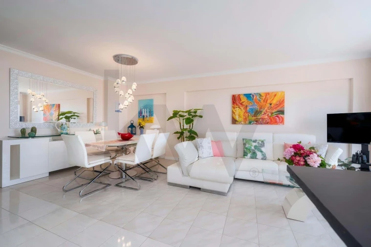Apartamento T2 para Venda em Quarteira Foto 2