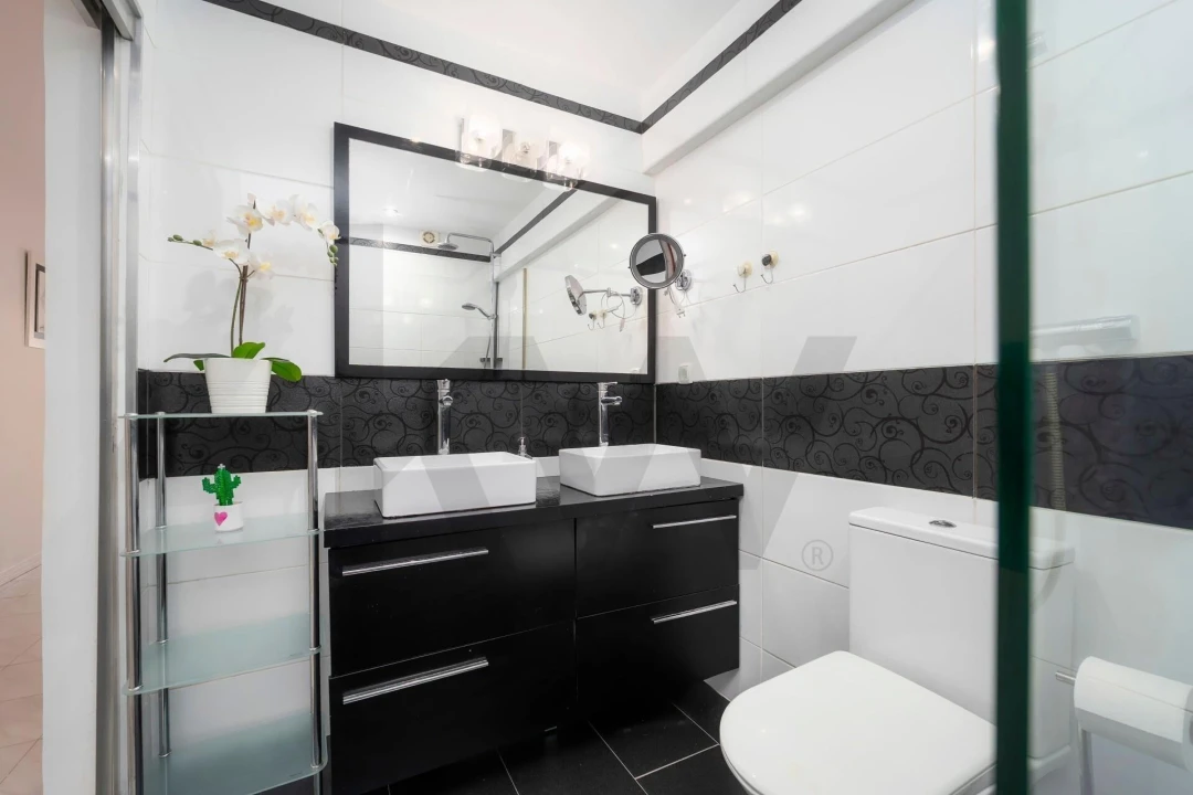 Apartamento T2 para Venda em Quarteira Foto 21