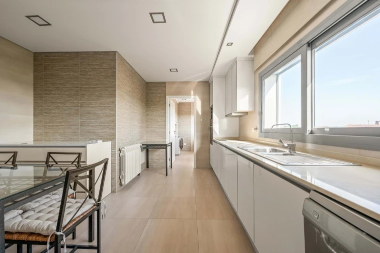 Apartamento T4 para Venda em Torres Novas (Santa Maria, Salvador e Santiago) Foto 14