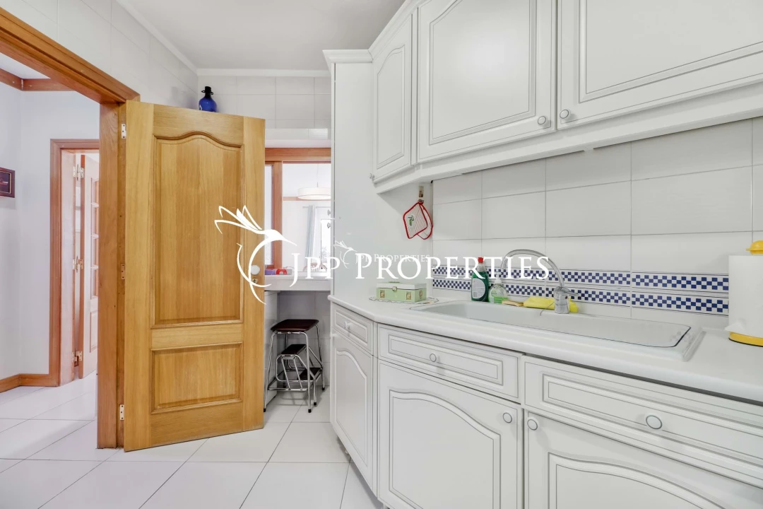 Apartamento T2 para Venda em Quarteira Foto 19