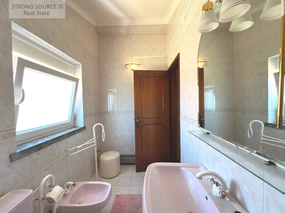 Moradia T5 para Venda em Cadaval e Pêro Moniz Foto 89