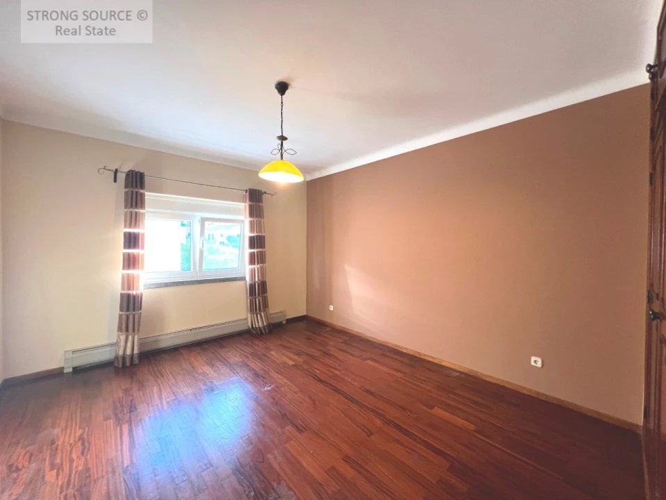 Moradia T5 para Venda em Cadaval e Pêro Moniz Foto 31