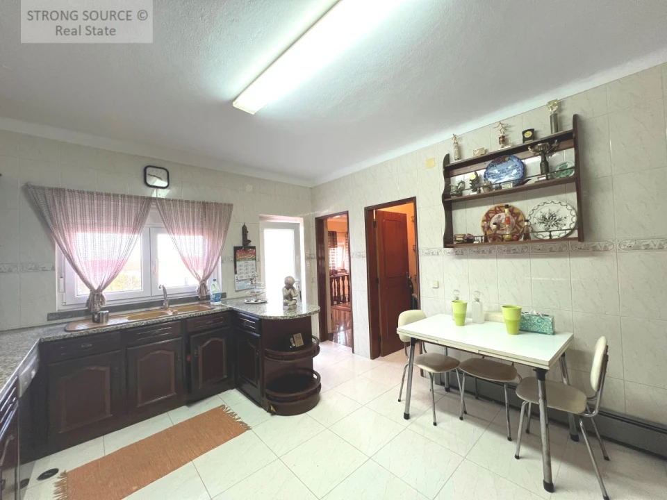 Moradia T5 para Venda em Cadaval e Pêro Moniz Foto 42