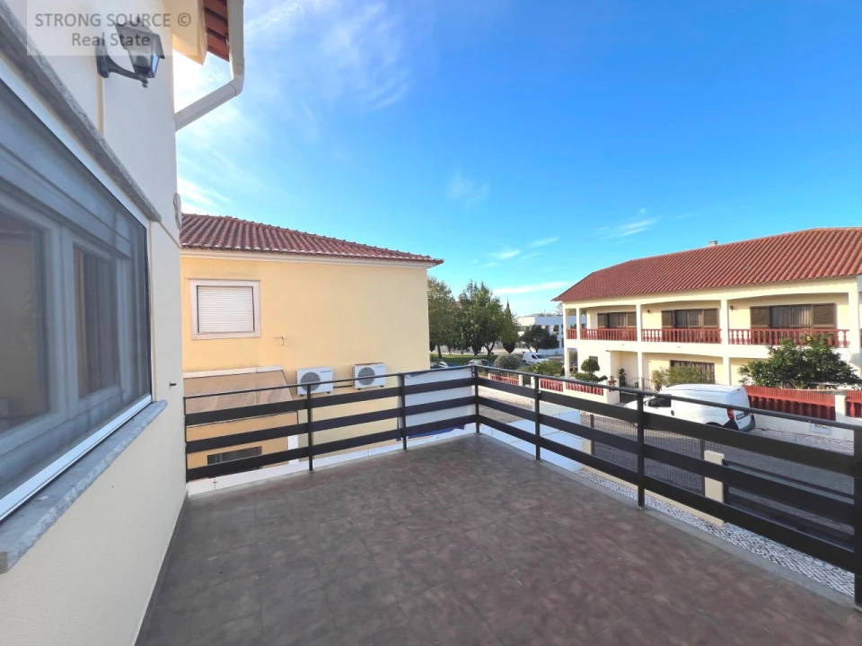 Moradia T5 para Venda em Cadaval e Pêro Moniz Foto 44