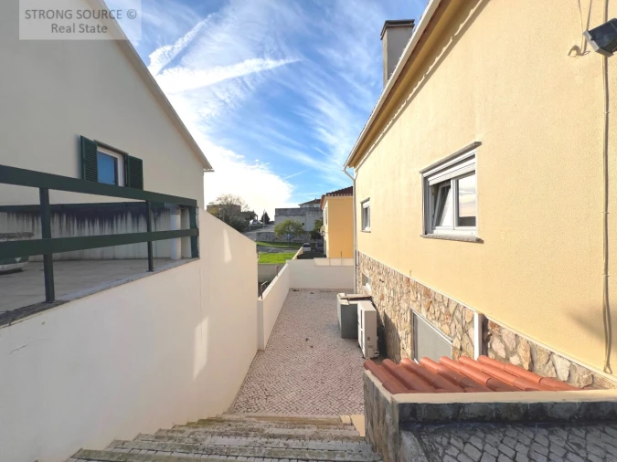 Moradia T5 para Venda em Cadaval e Pêro Moniz Foto 5