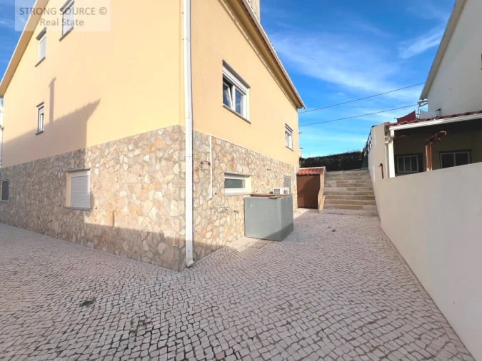 Moradia T5 para Venda em Cadaval e Pêro Moniz Foto 8