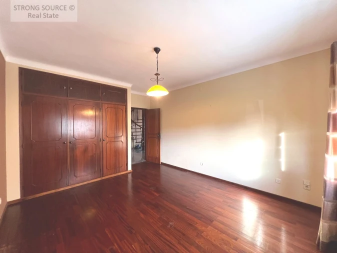 Moradia T5 para Venda em Cadaval e Pêro Moniz Foto 34