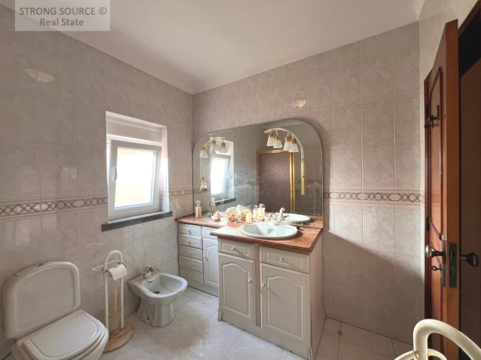 Moradia T5 para Venda em Cadaval e Pêro Moniz Foto 38