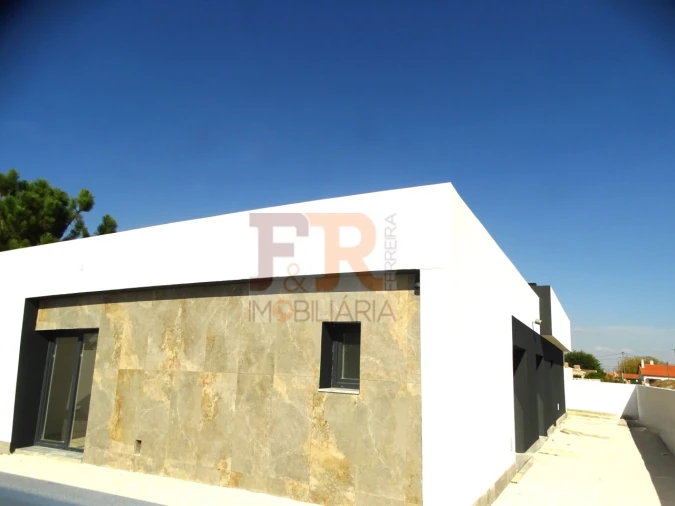 Moradia T3 para Venda em Azeitão (São Lourenço e São Simão) Foto 39