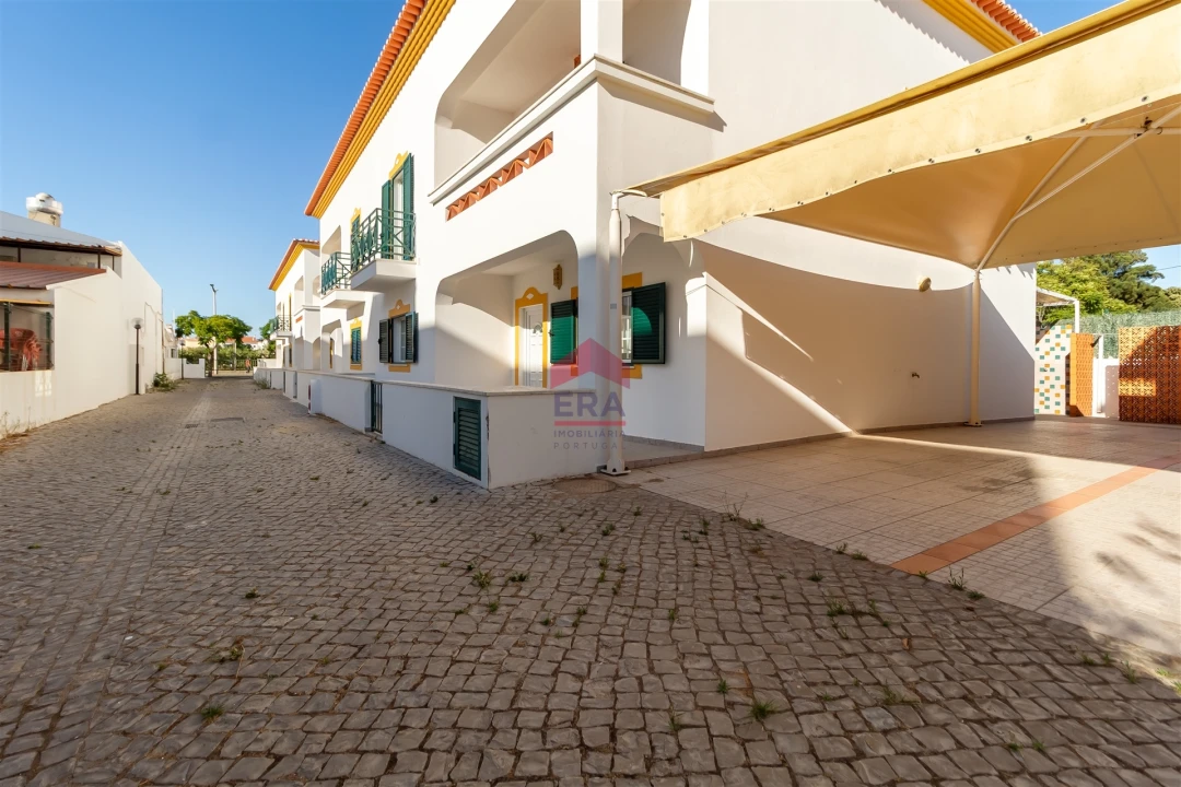 Moradia T4 para Venda em Altura Foto 35