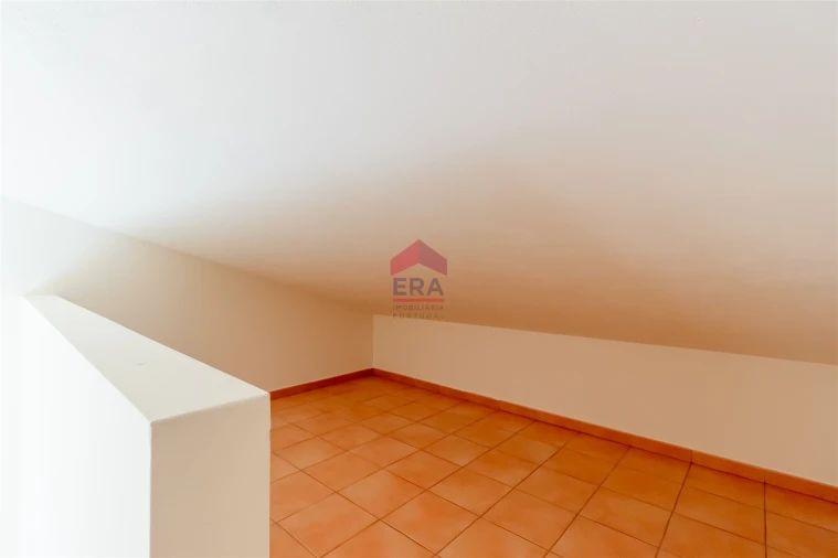 Moradia T4 para Venda em Altura Foto 29