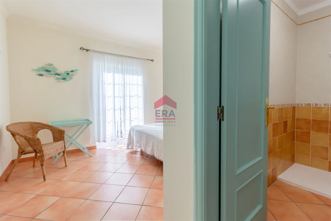 Moradia T4 para Venda em Altura Foto 16