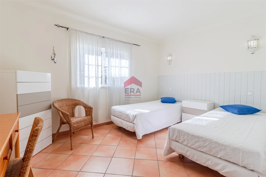 Moradia T4 para Venda em Altura Foto 12