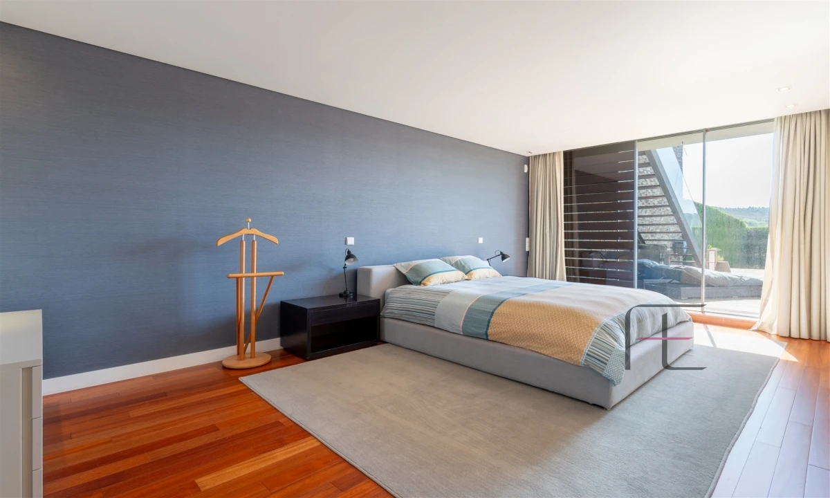 Moradia T4 para Venda em Água Longa Foto 29