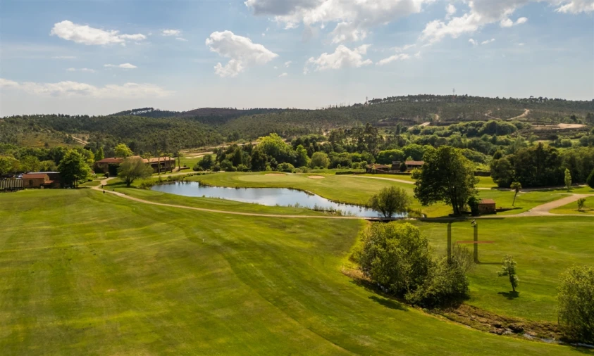 Moradia T4 para Venda em Água Longa Foto 8
