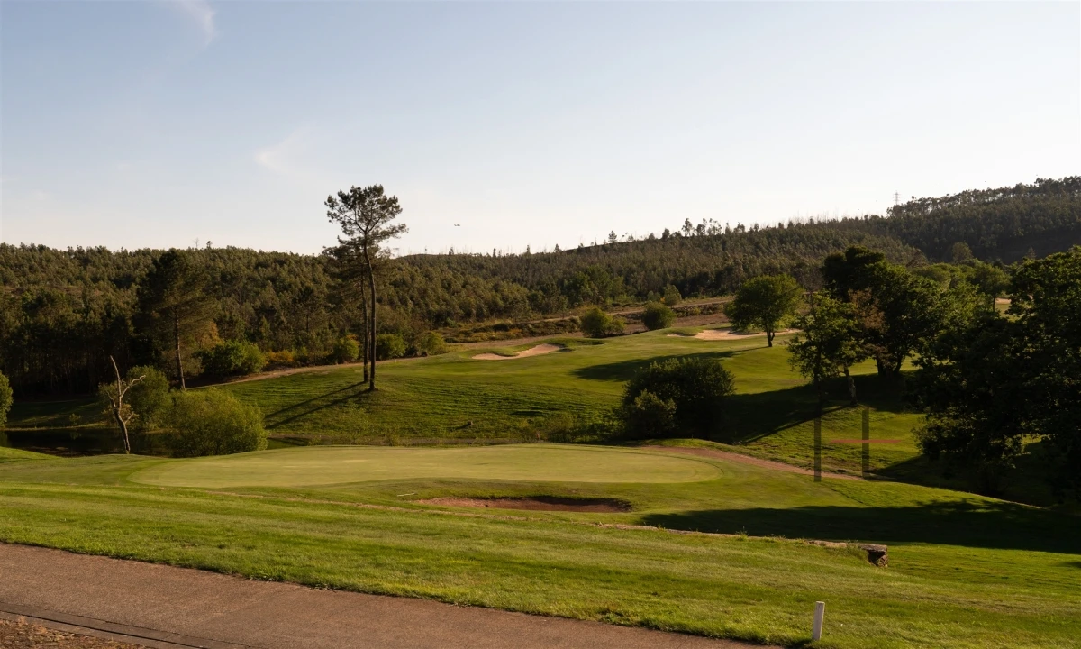 Moradia T4 para Venda em Água Longa Foto 5