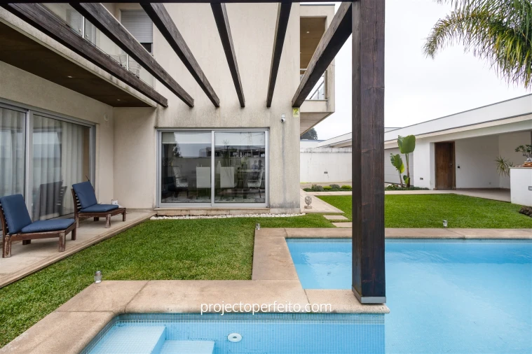 Moradia T5 para Venda em Grijó e Sermonde Foto 2