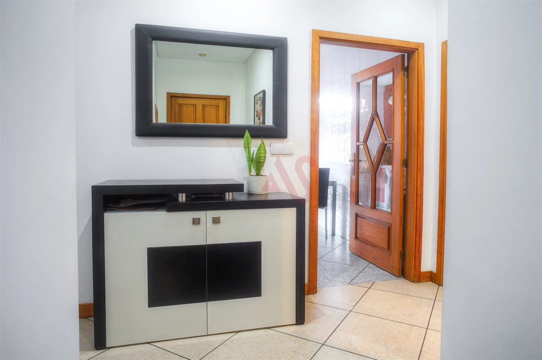 Apartamento T2 para Venda em Fermentões Foto 3