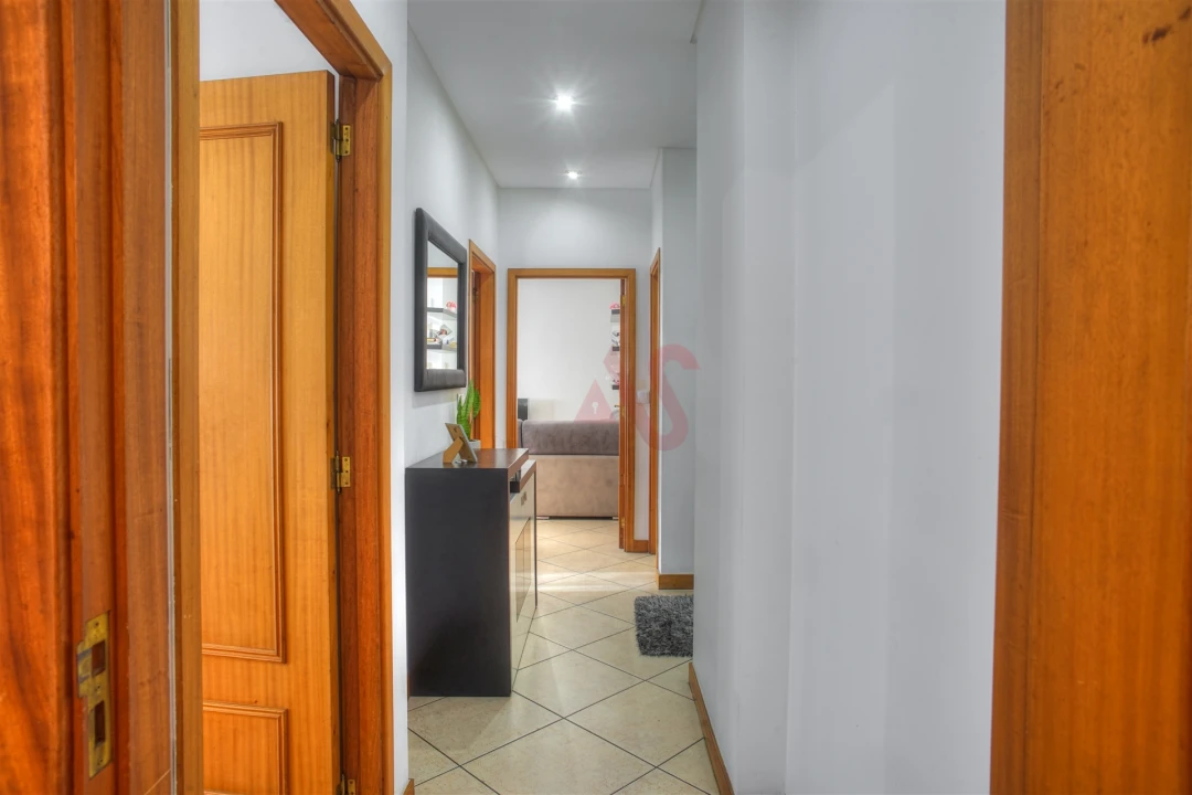 Apartamento T2 para Venda em Fermentões Foto 16