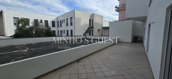 Apartamento T2 para Arrendamento em Braga (São José de São Lázaro e São João do Souto)