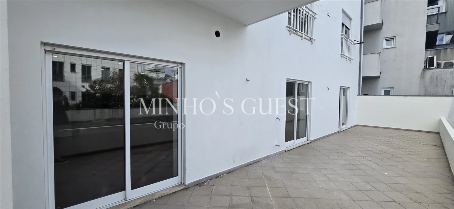 Apartamento T2 para Arrendamento em Braga (São José de São Lázaro e São João do Souto) Foto 13