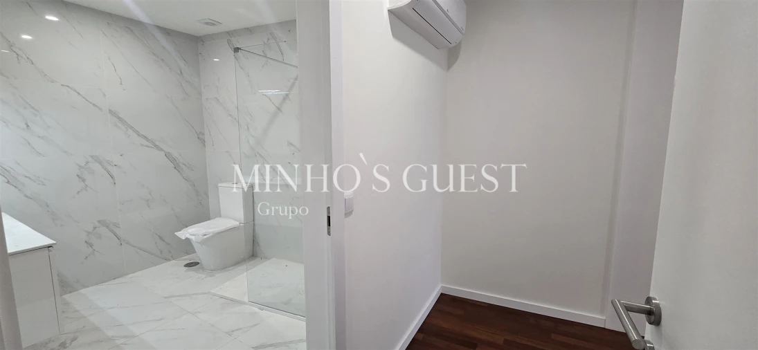 Apartamento T2 para Arrendamento em Braga (São José de São Lázaro e São João do Souto) Foto 9