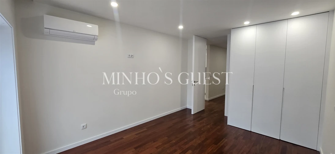 Apartamento T2 para Arrendamento em Braga (São José de São Lázaro e São João do Souto) Foto 12