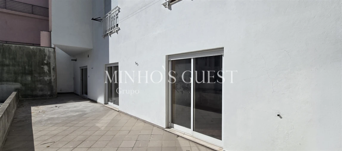 Apartamento T2 para Arrendamento em Braga (São José de São Lázaro e São João do Souto) Foto 18