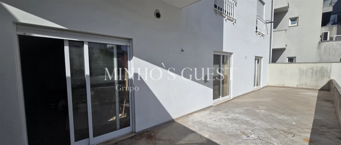 Apartamento T2 para Arrendamento em Braga (São José de São Lázaro e São João do Souto) Foto 7