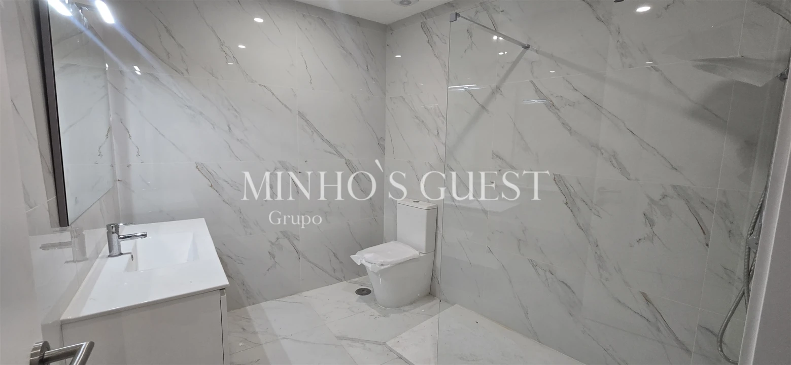 Apartamento T2 para Arrendamento em Braga (São José de São Lázaro e São João do Souto) Foto 9