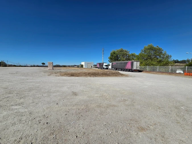 Terreno para Arrendamento em Nelas Foto 2