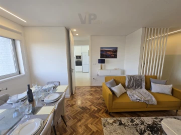 Apartamento T4 para Venda em Cedofeita, Santo Ildefonso, Sé, Miragaia, São Nicolau e Vitória