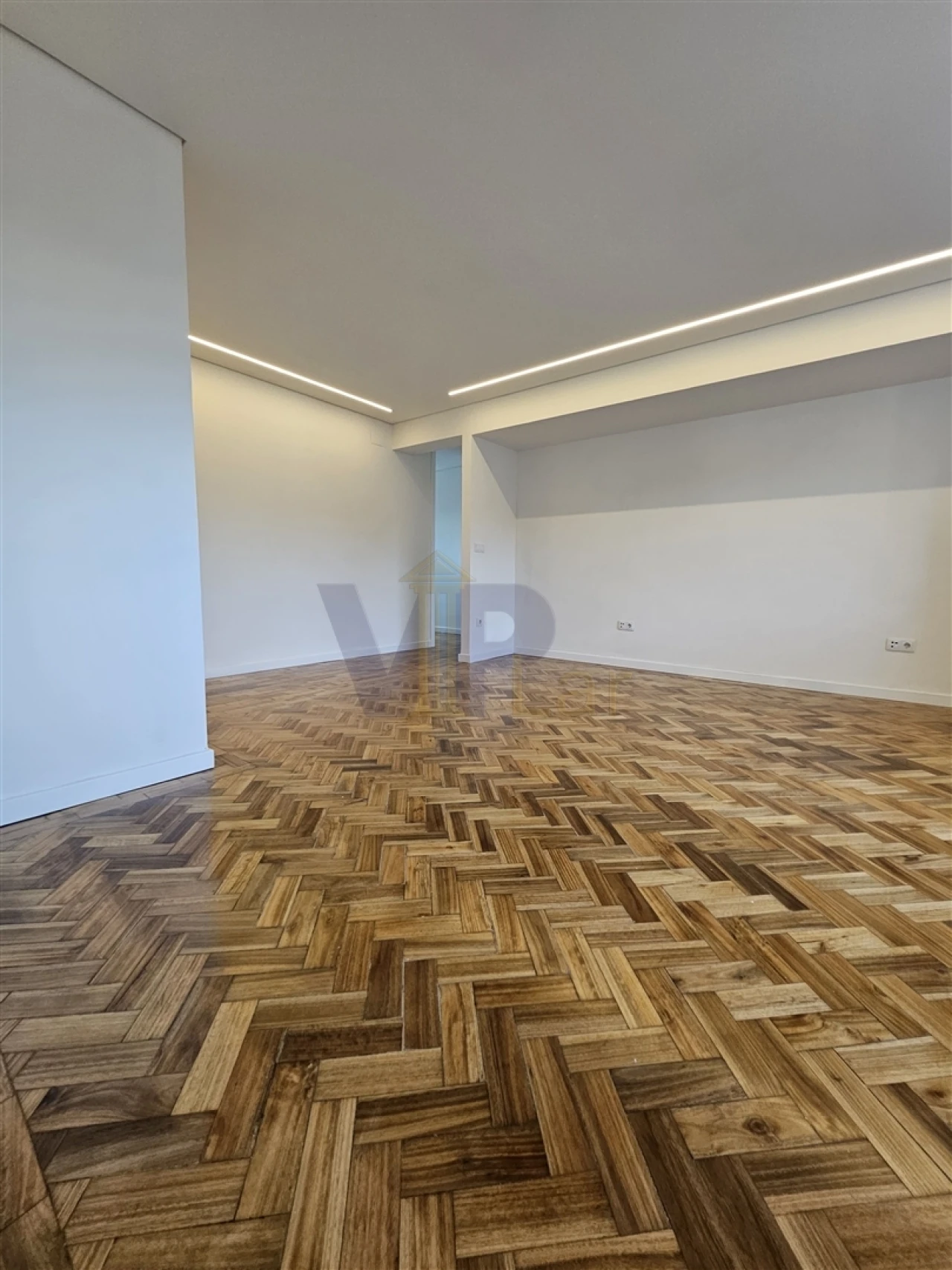 Apartamento T4 para Venda em Cedofeita, Santo Ildefonso, Sé, Miragaia, São Nicolau e Vitória Foto 7