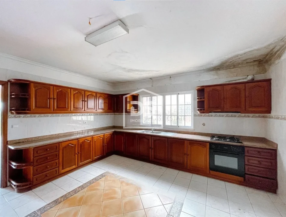 Moradia T3 para Venda em Canhas Foto 9