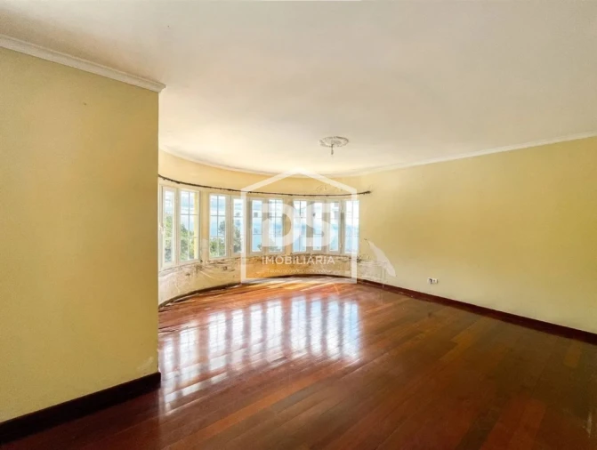 Moradia T3 para Venda em Canhas Foto 6