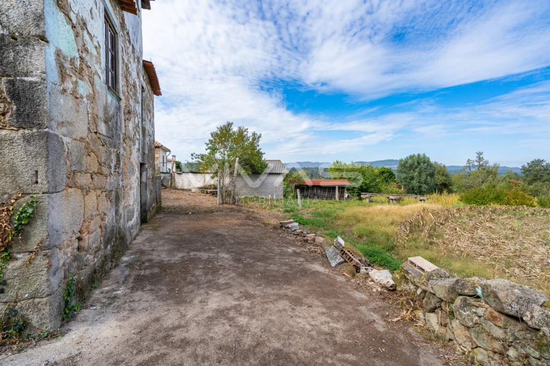 Moradia T4 para Venda em Associação de Freguesias do Vale do Neiva Foto 4