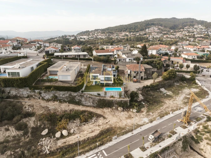 Moradia T3 para Venda em Abação e Gémeos Foto 2