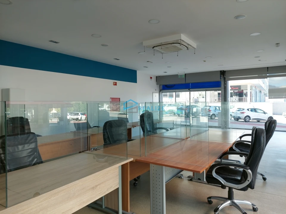 Loja para Arrendamento em Nossa Senhora da Conceição, São Pedro e São Dinis Foto 7