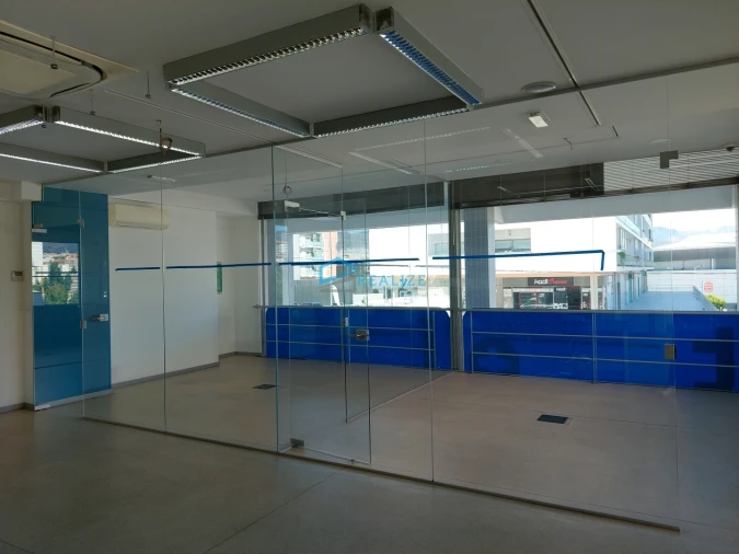 Loja para Arrendamento em Nossa Senhora da Conceição, São Pedro e São Dinis Foto 18