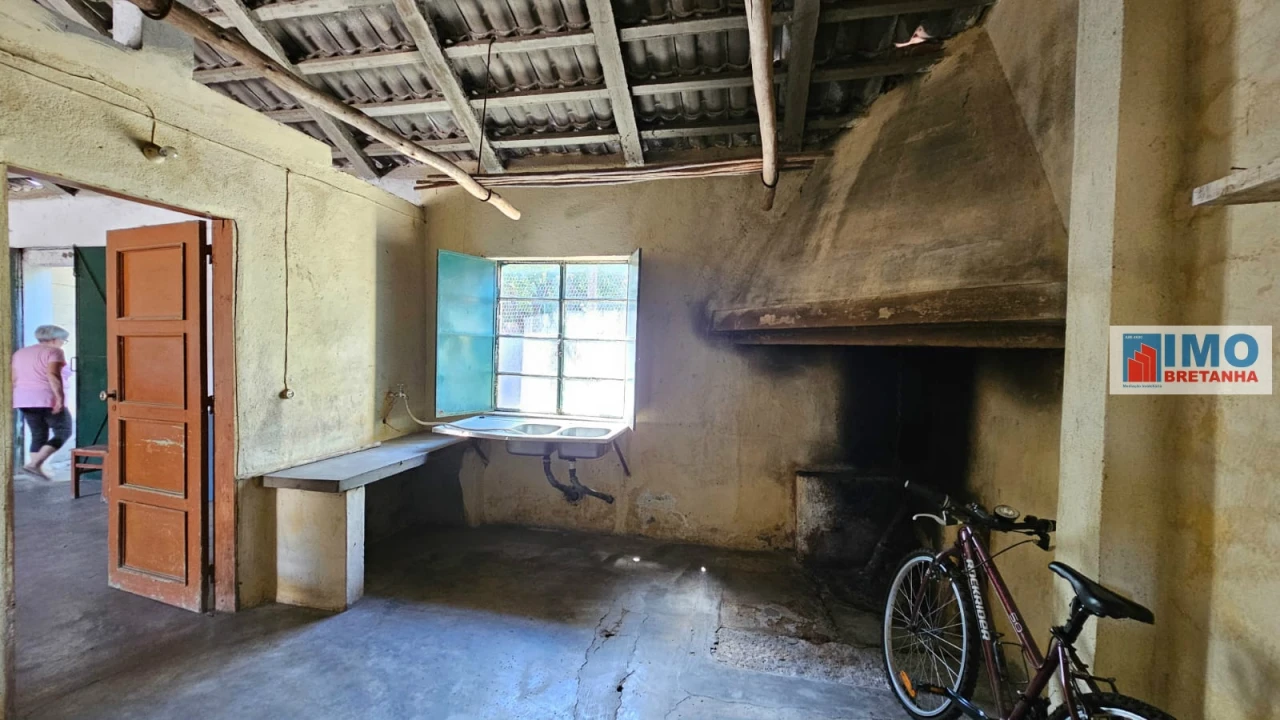 Garagem para Venda em Escalos de Cima e Lousa Foto 6