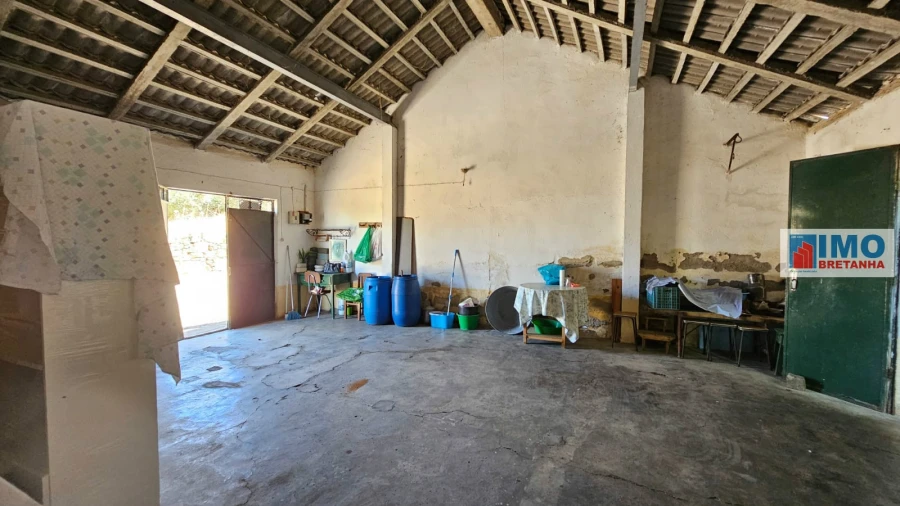 Garagem para Venda em Escalos de Cima e Lousa Foto 4